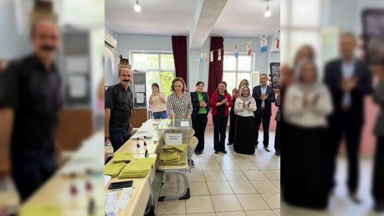 Ayşegül Doğan oyunu Cizre'de kullandı