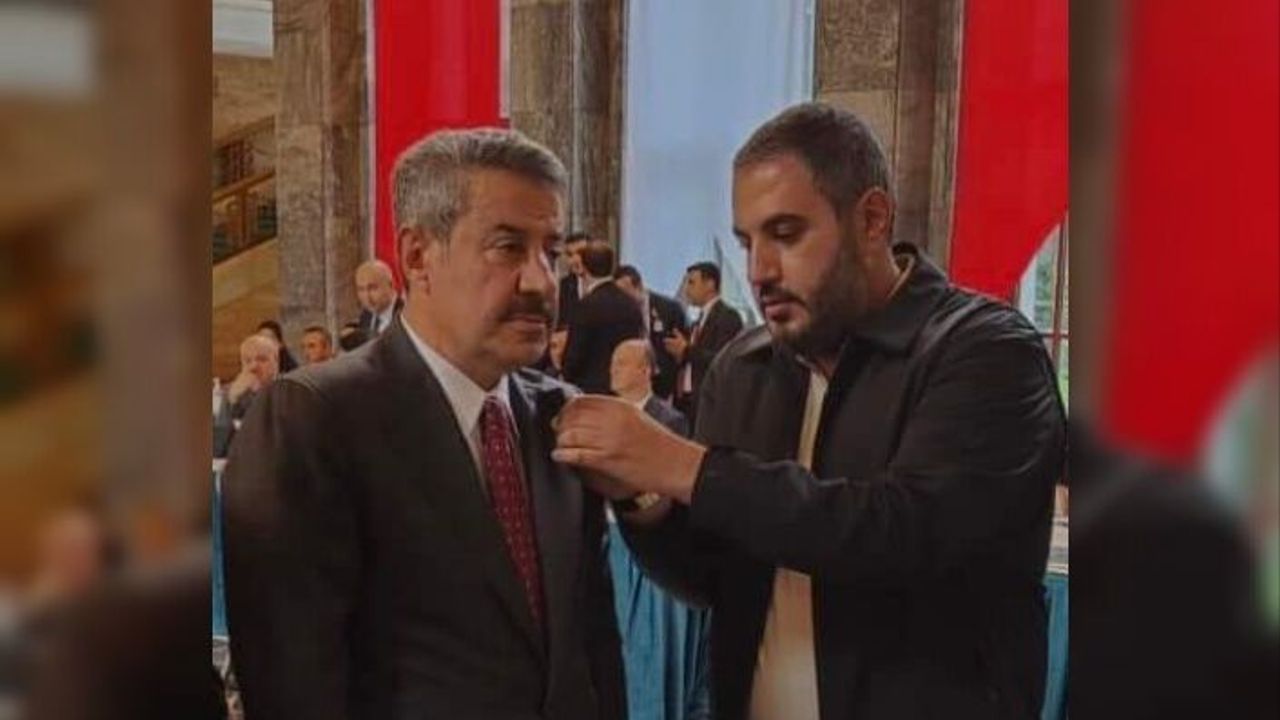 Aslan Tatar Milletvekili rozetini taktı