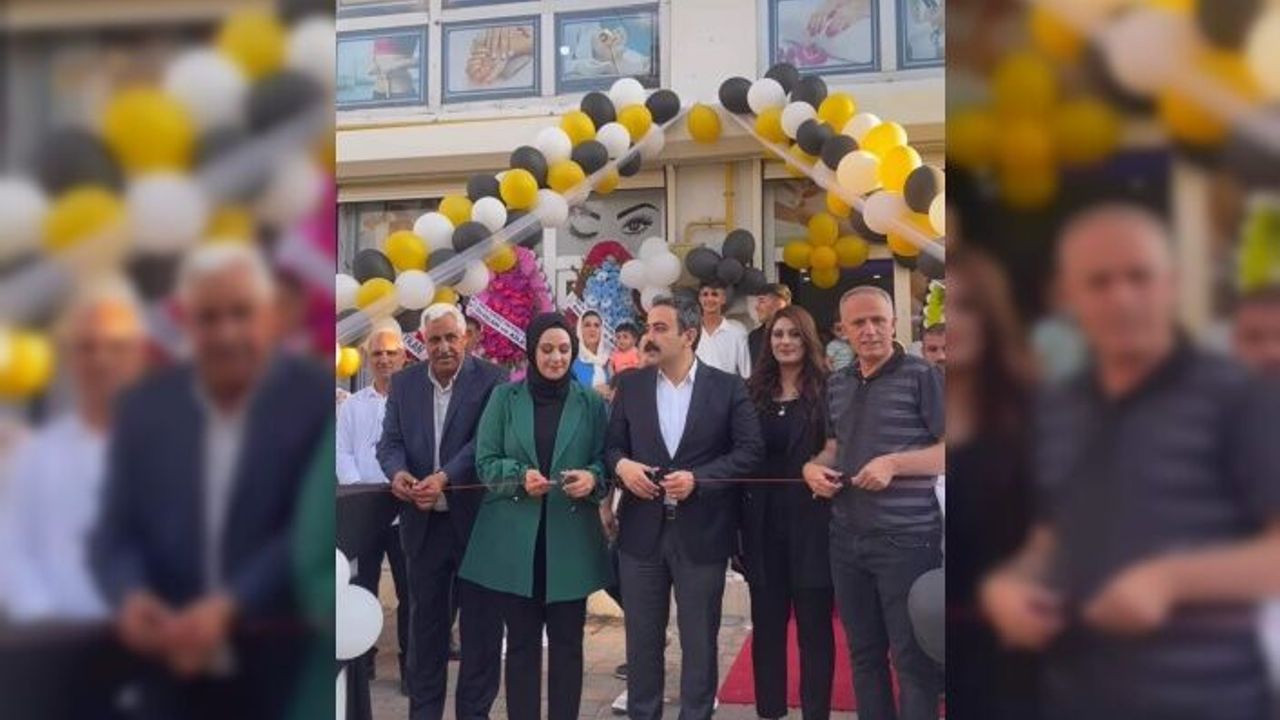 Güzelik merkezi törenle açıldı
