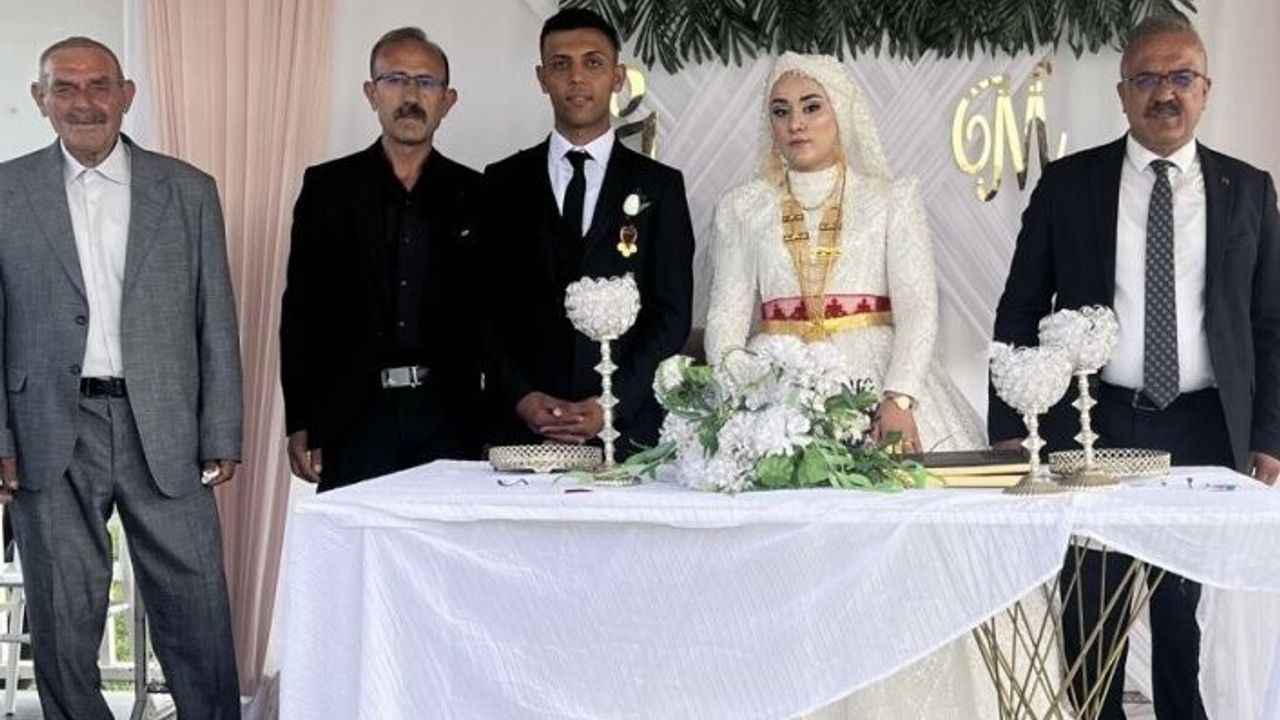 Eren ve Karakol çifti dünya evine girdi