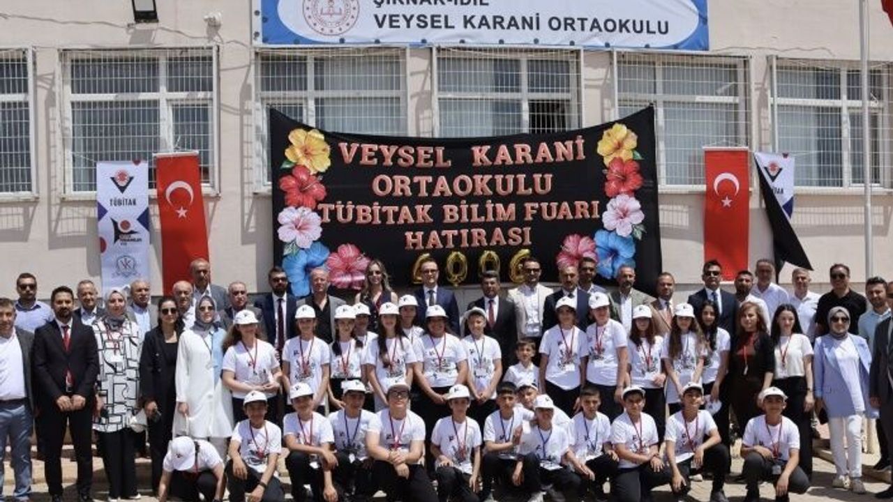 Veysel Karani Ortaokulunda 4006 Bilim Fuarı düzenlendi