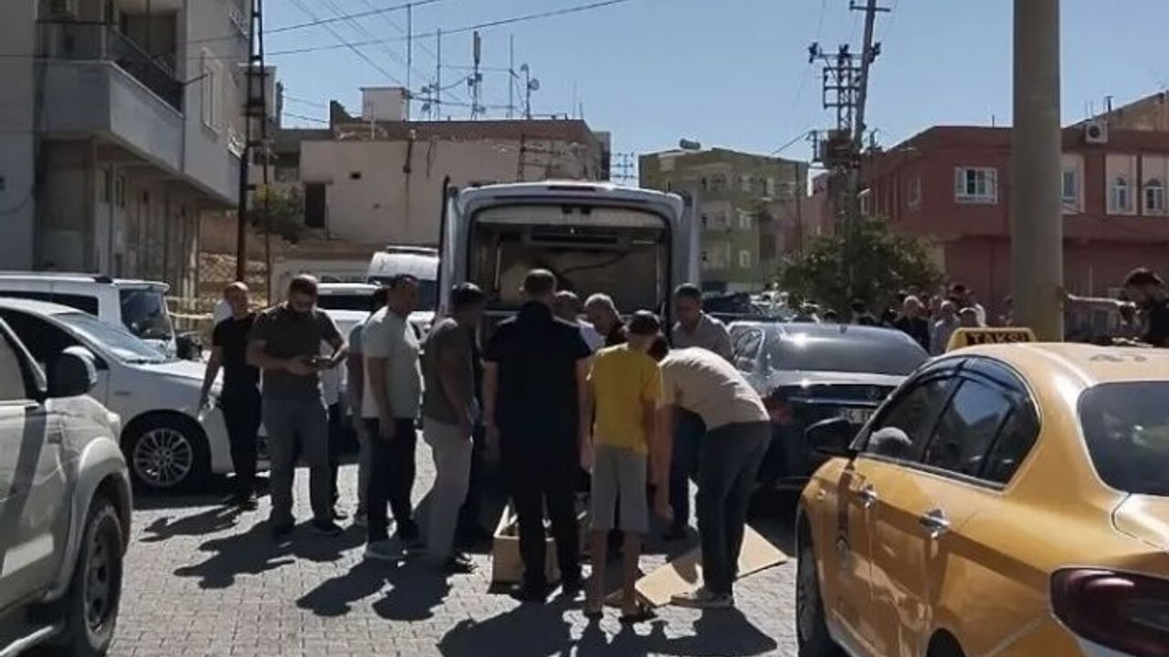 Silahlar çekildi 1 ölü 6 kişi yaralandı