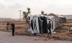 Cizre-İdil karayolunda boş akaryakıt tankeri takla attı, 1 kişi yaralandı