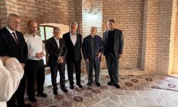 Bülent Arınç Medresa Soru ziyaret etti