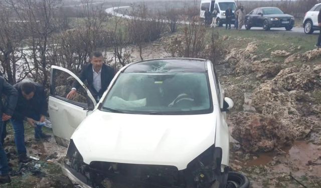 Midyat–İdil Yolunda Kaza: 2 Yaralı