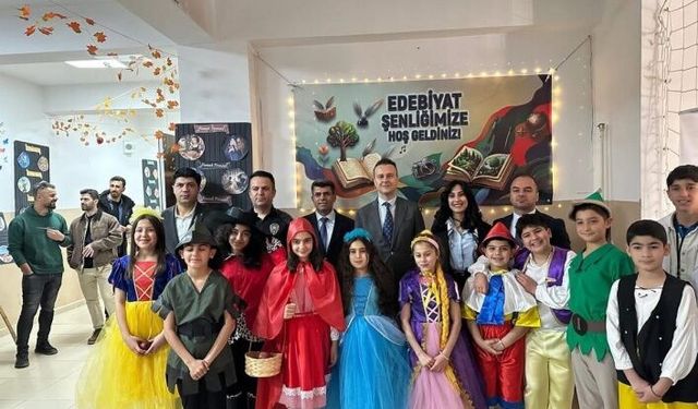 Okuyan Çocuklar Sergisi