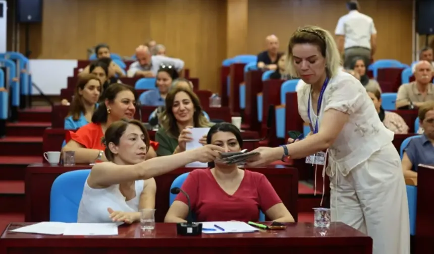 Diyarbakır Büyükşehir Belediyesi’nde yeni Meclis Başkan Vekili Evin Yelboğa oldu