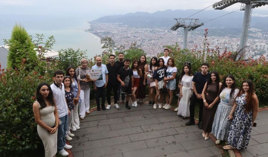 25 Öğrenci Orduda Fındık toplama işine katıldı