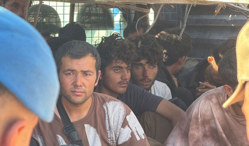 Uludere’de düzensiz 23 göçmen yakalandı