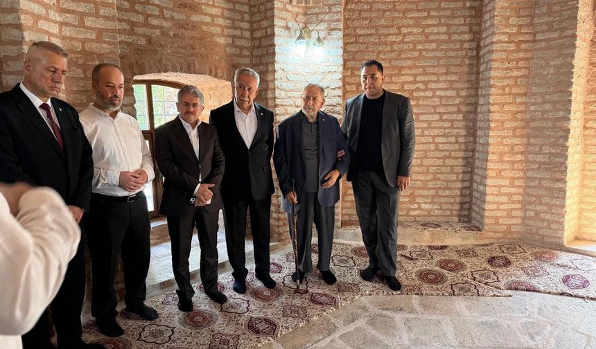 Bülent Arınç Medresa Soru ziyaret etti