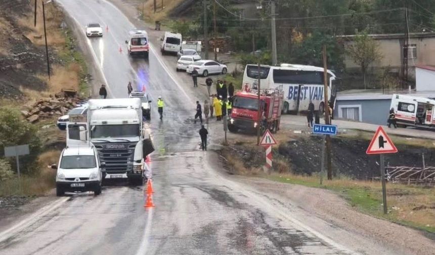 Uludere’de trafik kazası 1 ölü 14 yaralı